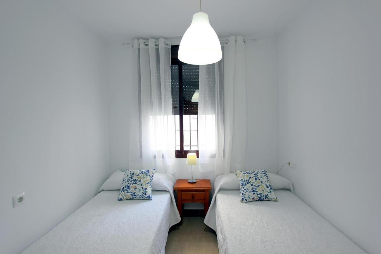 Apart Conil10 Apartment โกนิล เด ลาฟรอนเตรา ภายนอก รูปภาพ